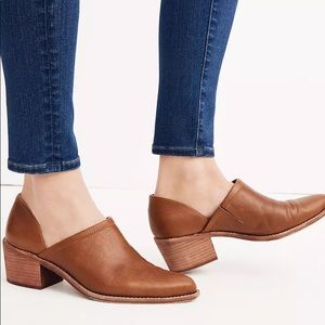 Madewell asymmetrical shoes, English saddle color. Size 8 with box